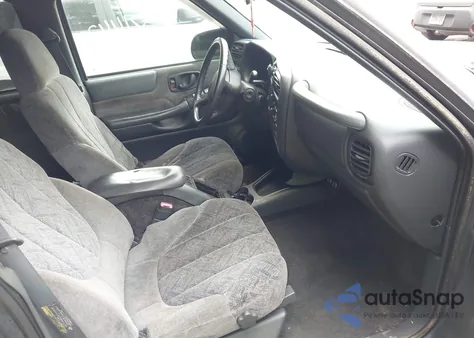 2002 Chevrolet S-10 Ls from USA, damaged, VIN 1GCDT13W62K220569